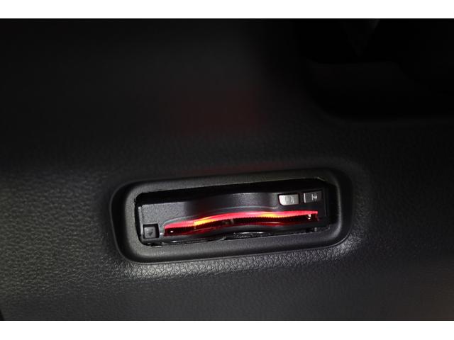 フリード ｅ：ＨＥＶクロスター　新車保証継承付　社外ディスプレイオーディオ　バックカメラ　レーダークルコン　クリアランスソナー　レーンアシスト　衝突被害軽減　ＢＳＭ　ＥＴＣ　社外ドラレコ　シートヒーター　両側電動スライド　１５ＡＷ（26枚目）