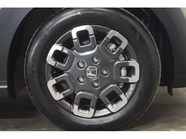 フリード ｅ：ＨＥＶクロスター　新車保証継承付　社外ディスプレイオーディオ　バックカメラ　レーダークルコン　クリアランスソナー　レーンアシスト　衝突被害軽減　ＢＳＭ　ＥＴＣ　社外ドラレコ　シートヒーター　両側電動スライド　１５ＡＷ（37枚目）