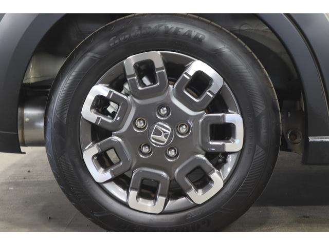 フリード ｅ：ＨＥＶクロスター　新車保証継承付　社外ディスプレイオーディオ　バックカメラ　レーダークルコン　クリアランスソナー　レーンアシスト　衝突被害軽減　ＢＳＭ　ＥＴＣ　社外ドラレコ　シートヒーター　両側電動スライド　１５ＡＷ（38枚目）