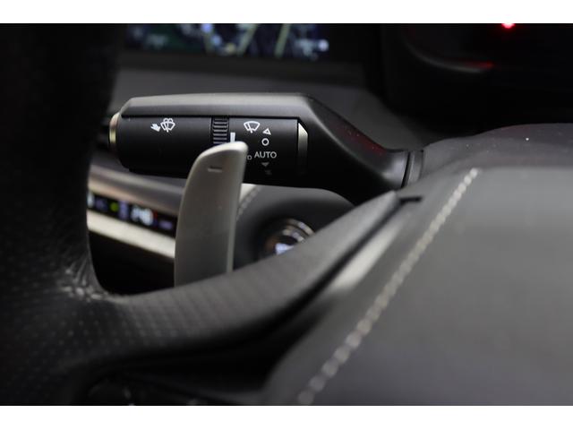 ＬＣ ＬＣ５００　Ｓパッケージ　全国３年保証付　Ｖ型８気筒　カーボンルーフ　メモリーナビ　フルセグ　バックカメラ　ＨＵＤ　レーダークルコン　クリアランスソナー　衝突被害軽減　ＢＳＭ　ハーフレザー　パワーシート　ＥＴＣ　２１ＡＷ（28枚目）