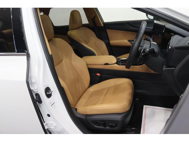 ＮＸ ＮＸ３５０ｈ　Ｆスポーツ　新車保証継承付　ワンオーナー　本革シート　パノラマルーフ　デジタルインナーミラー　アドバンストパーク　１４ｉｎディスプレイオーディオプラス　全周囲カメラ　ＨＵＤ　ＤＶＤ　２０ＡＷ（10枚目）