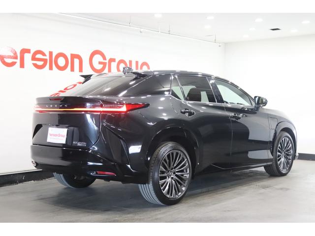 ＲＺ ＲＺ４５０ｅ　バージョンＬ　新車保証継承付　ワンオーナー　禁煙車　調光ガラスルーフ　メモリーナビ　フルセグ　全周囲カメラ　ＨＵＤ　レクサスセーフティ　パワーシート　ベンチレーション　パワーバックドア　２０ＡＷ（40枚目）