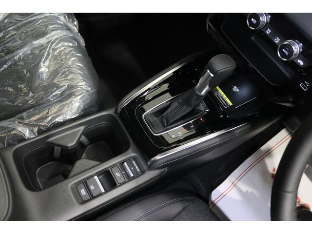 ヴェゼル ｅ：ＨＥＶ　Ｚ　新車保証継承付　ワンオーナー　禁煙車　メモリーナビ　フルセグ　バックカメラ　レーダークルコン　クリアランスソナー　レーンアシスト　衝突被害軽減　踏み間違い防止　ＢＳＭ　ＥＴＣ　シートヒーター（12枚目）