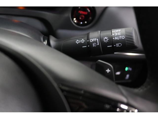 ヴェゼル ｅ：ＨＥＶ　Ｚ　新車保証継承付　ワンオーナー　禁煙車　メモリーナビ　フルセグ　バックカメラ　レーダークルコン　クリアランスソナー　レーンアシスト　衝突被害軽減　踏み間違い防止　ＢＳＭ　ＥＴＣ　シートヒーター（30枚目）