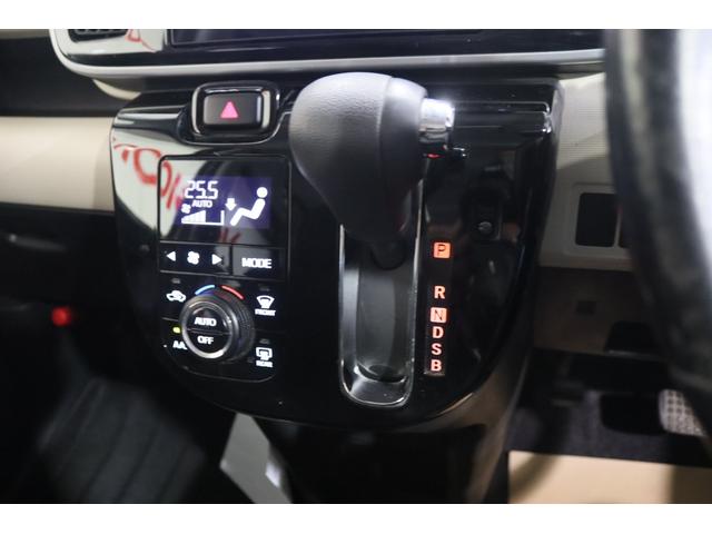 ムーヴキャンバス Ｇブラックインテリアリミテッド　ＳＡＩＩＩ　全国３年保証付　ワンオーナー　ツートーンカラー　ＳＤナビ　フルセグ　全周囲カメラ　アイドリングストップ　衝突被害軽減　ＥＴＣ　ドラレコ　両側電動スライドドア（12枚目）