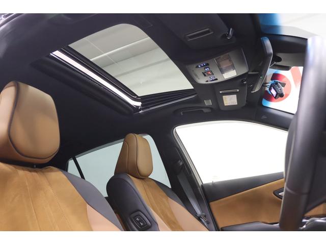 クラウンハイブリッド S エレガンススタイル 全国3年保証付 サンルーフ エンジンスターター 全周囲カメラ メモリーナビ フルセグ レーダークルコン クリアランスソナー レーンアシスト パークアシスト 踏み間違い防止 衝突被害軽減 BSM ETC(14枚目)