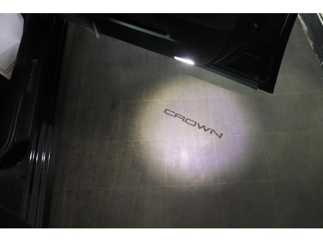 クラウンハイブリッド S エレガンススタイル 全国3年保証付 サンルーフ エンジンスターター 全周囲カメラ メモリーナビ フルセグ レーダークルコン クリアランスソナー レーンアシスト パークアシスト 踏み間違い防止 衝突被害軽減 BSM ETC(33枚目)