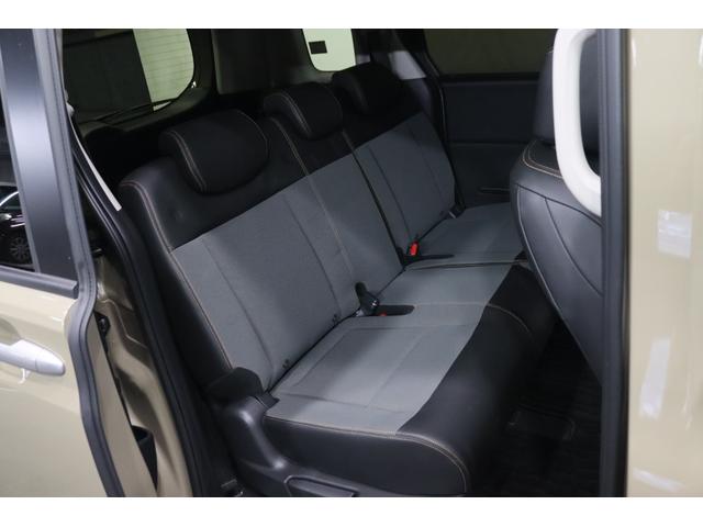 フリード e:HEVクロスター 新車保証継承付 ワンオーナー 禁煙車 メモリーナビ フルセグ バックカメラ OPカラー:デザートベージュパール レーダークルコン クリアランスソナー 衝突被害軽減 踏み間違い防止 BSM ETC(11枚目)