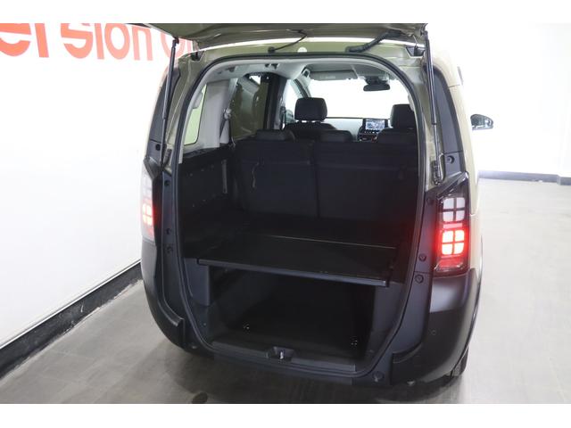 フリード e:HEVクロスター 新車保証継承付 ワンオーナー 禁煙車 メモリーナビ フルセグ バックカメラ OPカラー:デザートベージュパール レーダークルコン クリアランスソナー 衝突被害軽減 踏み間違い防止 BSM ETC(29枚目)