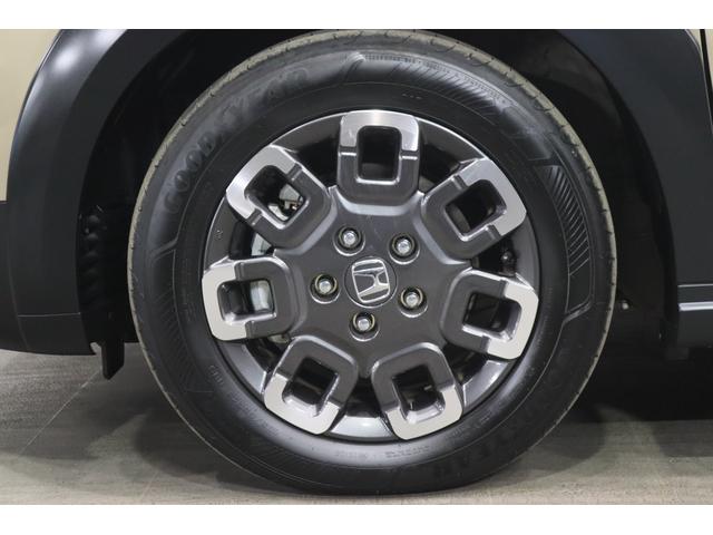 フリード e:HEVクロスター 新車保証継承付 ワンオーナー 禁煙車 メモリーナビ フルセグ バックカメラ OPカラー:デザートベージュパール レーダークルコン クリアランスソナー 衝突被害軽減 踏み間違い防止 BSM ETC(40枚目)