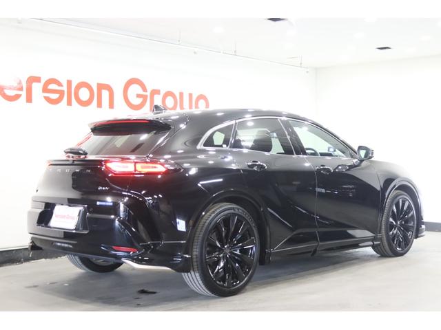 クラウンスポーツ Ｚ　新車保証継承付　ワンオーナー　本革　モデリスタ　デジタルインナーミラー　全周囲カメラ　ＨＵＤ　セーフティセンス　ＥＴＣ　ステアリングヒーター　ベンチレーション　ＬＥＤ　パワーバックドア　２１ＡＷ（4枚目）