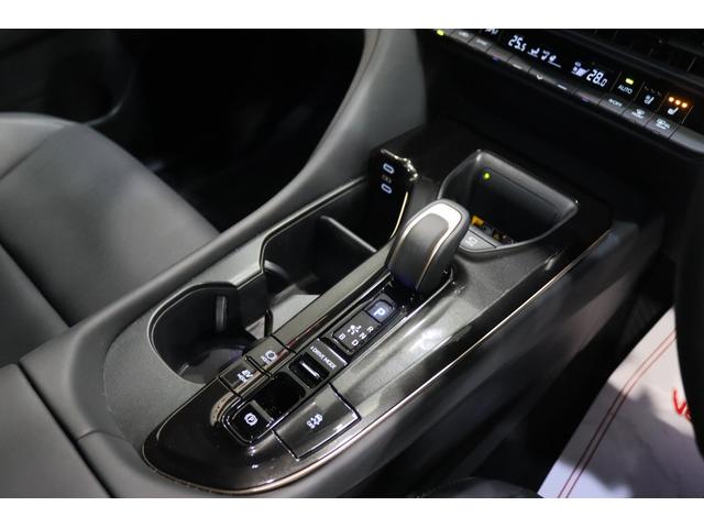 クラウンスポーツ Ｚ　新車保証継承付　ワンオーナー　本革　モデリスタ　デジタルインナーミラー　全周囲カメラ　ＨＵＤ　セーフティセンス　ＥＴＣ　ステアリングヒーター　ベンチレーション　ＬＥＤ　パワーバックドア　２１ＡＷ（12枚目）