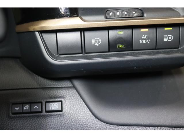 クラウンスポーツ Ｚ　新車保証継承付　ワンオーナー　本革　モデリスタ　デジタルインナーミラー　全周囲カメラ　ＨＵＤ　セーフティセンス　ＥＴＣ　ステアリングヒーター　ベンチレーション　ＬＥＤ　パワーバックドア　２１ＡＷ（31枚目）