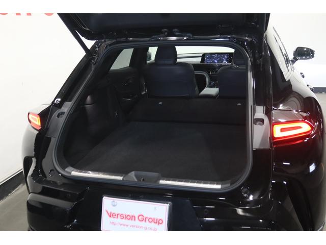 クラウンスポーツ Ｚ　新車保証継承付　ワンオーナー　本革　モデリスタ　デジタルインナーミラー　全周囲カメラ　ＨＵＤ　セーフティセンス　ＥＴＣ　ステアリングヒーター　ベンチレーション　ＬＥＤ　パワーバックドア　２１ＡＷ（39枚目）