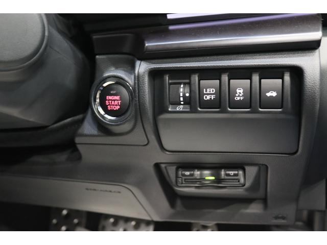 �y�k�d�c�A�N�Z�T���[���C�i�[�z�r�t�a�`�q�t�Ԃ̒�ԂƂȂ����e�Ԑ�p�f�U�C���̂k�d�c�A�N�Z�T���[���C�i�[�B�_�����̃t���b�g�Ȕ��s�����łȂ��A�������̃~���[�t�B�j�b�V�������͓I�ł��B