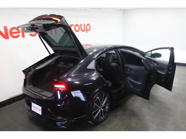 プリウス Ｚ　新車保証継承付　モデリスタ　シグネチャーイルミ　モデリスタスモークフィルム　本革シート　全周囲カメラ　セーフティセンス　ＢＳＭ　ベンチレーション　ドラレコ　ステアリングヒーター　パワーシート　１９ＡＷ（44枚目）