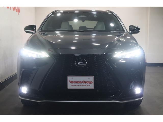 ＮＸ ＮＸ３５０ｈ　Ｆスポーツ　全国３年保証付　ワンオーナー　三眼ＬＥＤ　オレンジキャリパー　パノラマルーフ　デジタルインナーミラー　メモリーナビ　フルセグ　全周囲カメラ　ワイヤレス充電　ドラレコ　レクサスセーフティ　２０ＡＷ（8枚目）