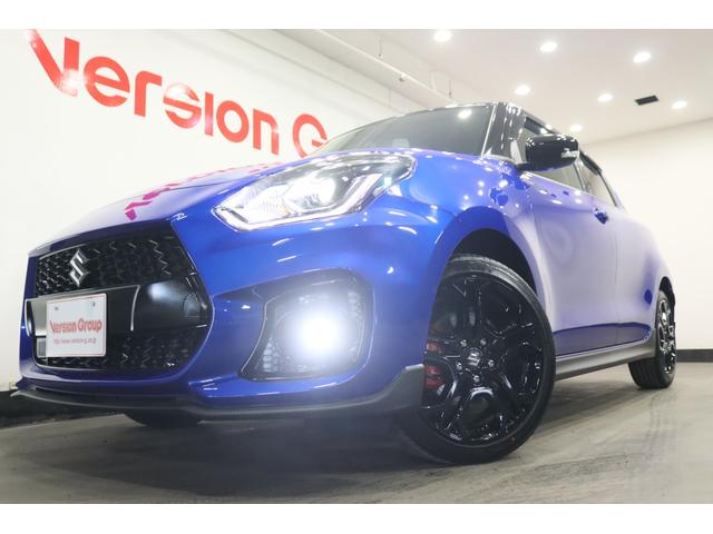 �y���ʎd�l�ԁz��p�f�U�C���̃u���[�L�L�����p�[��G���u�����A�b�s���[�f�J�[�����̗p���A�X�C�t�g�X�|�[�c�̖��͂��������Ă�R�[�f�B�l�[�g�̓��ʎd�l�ԁu�y�b�R�R�r�@�t�@�C�i���G�f�B�V�����v�B