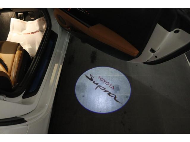 �y�J�[�e�V���C�g�z�N���}�ɏ��~�肷��Ƃ��̑������Ƃ炵�܂��B��Ԃɂ����S���ď��~�肷�邱�Ƃ��ł��܂��B