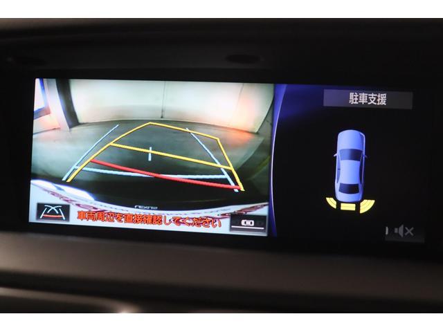 �y�o�b�N�J�����z����̉f�������j�^�[�Ŋm�F�ł��܂��B���Ԃ����ȕ��ɂ����߂̕⏕�@�\�ł��B