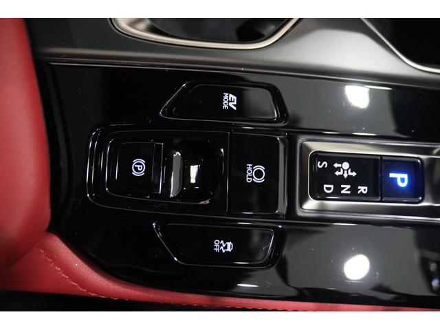 �y�d�u�h���C�u���[�h�z�쓮�p�d�r����d�͂��������A�d�C���[�^�[�݂̂��g���đ��s���郂�[�h�B������r�C�K�X���C�ɂ��邱�ƂȂ����s���邱�Ƃ��ł��܂��B