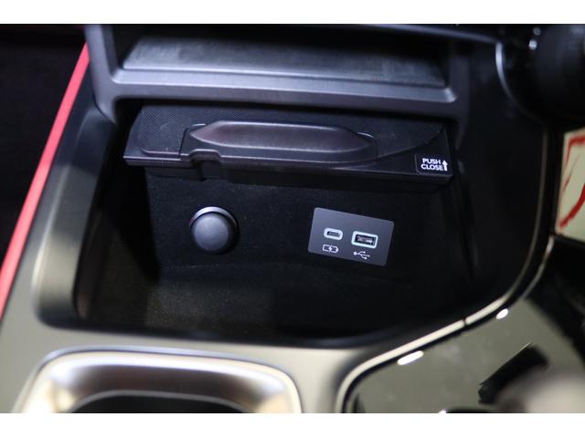 �y�t�r�a�[�q�z��p�P�[�u�����g�p���đΉ��f�o�C�X��ڑ�����ƕۑ��������y�f�[�^�Ȃǂ��Đ��ł��܂��B