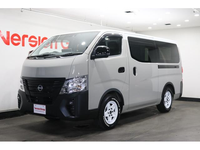 キャラバン グランドプレミアムＧＸ　マイルーム　新車保証継承付　跳ね上げベッド　ロールスクリーン　カスタマイズブラインド　ＡＣ１００Ｖ出力コンセント　スマートルームミラー　社外アルパインナビ　フルセグ　全周囲カメラ　社外ドラレコ　ＥＴＣ（6枚目）