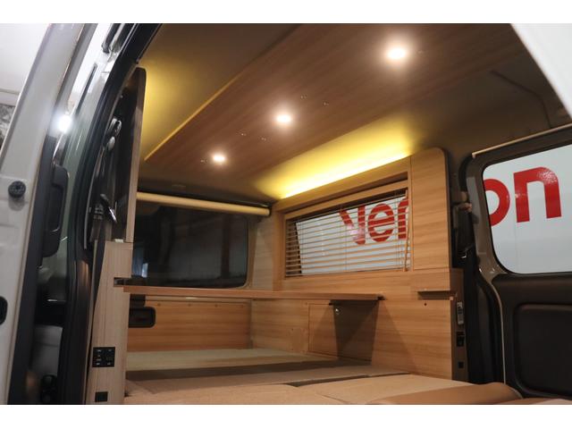 キャラバン グランドプレミアムＧＸ　マイルーム　新車保証継承付　跳ね上げベッド　ロールスクリーン　カスタマイズブラインド　ＡＣ１００Ｖ出力コンセント　スマートルームミラー　社外アルパインナビ　フルセグ　全周囲カメラ　社外ドラレコ　ＥＴＣ（16枚目）