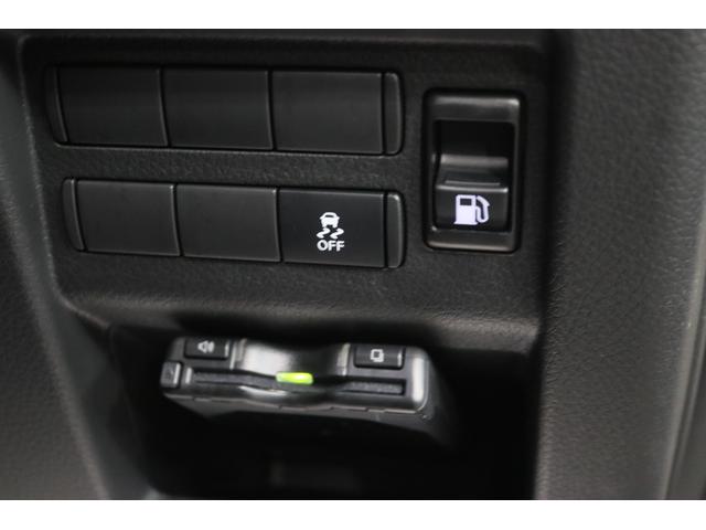 キャラバン グランドプレミアムＧＸ　マイルーム　新車保証継承付　跳ね上げベッド　ロールスクリーン　カスタマイズブラインド　ＡＣ１００Ｖ出力コンセント　スマートルームミラー　社外アルパインナビ　フルセグ　全周囲カメラ　社外ドラレコ　ＥＴＣ（29枚目）