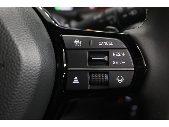 �y�N���[�Y�R���g���[���z�A�N�Z���𓥂ݑ����邱�ƂȂ��Z�b�g�������̑��x���ێ�����@�\�ł��B�����Ԃ̍������s���ɕ֗��ł��I