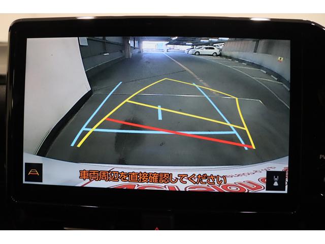 �y�o�b�N�J�����z����̉f�������j�^�[�Ŋm�F�ł��܂��B���Ԃ����ȕ��ɂ����߂̕⏕�@�\�ł��B