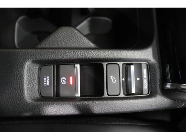 ヴェゼル ｅ：ＨＥＶ　Ｚ　新車保証継承付　ディスプレイオーディオ　バックカメラ　レーダークルーズコントロール　クリアランスソナー　衝突被害軽減　踏み間違い防止　ＢＳＭ　ワイヤレス充電　シートヒーター　パワーバックドア　１８ＡＷ（21枚目）