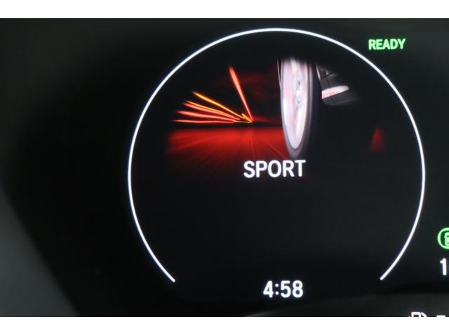 ヴェゼル ｅ：ＨＥＶ　Ｚ　新車保証継承付　ディスプレイオーディオ　バックカメラ　レーダークルーズコントロール　クリアランスソナー　衝突被害軽減　踏み間違い防止　ＢＳＭ　ワイヤレス充電　シートヒーター　パワーバックドア　１８ＡＷ（23枚目）