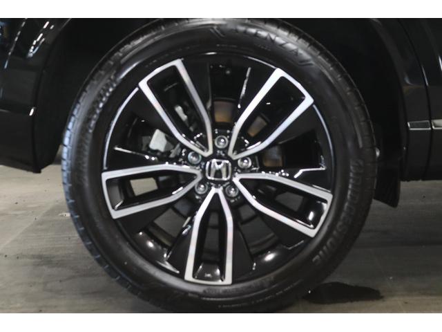 ヴェゼル ｅ：ＨＥＶ　Ｚ　新車保証継承付　ディスプレイオーディオ　バックカメラ　レーダークルーズコントロール　クリアランスソナー　衝突被害軽減　踏み間違い防止　ＢＳＭ　ワイヤレス充電　シートヒーター　パワーバックドア　１８ＡＷ（43枚目）