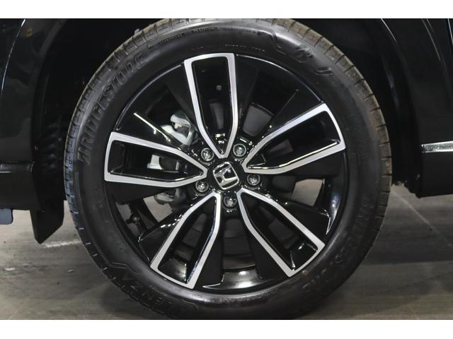 ヴェゼル ｅ：ＨＥＶ　Ｚ　新車保証継承付　ディスプレイオーディオ　バックカメラ　レーダークルーズコントロール　クリアランスソナー　衝突被害軽減　踏み間違い防止　ＢＳＭ　ワイヤレス充電　シートヒーター　パワーバックドア　１８ＡＷ（44枚目）