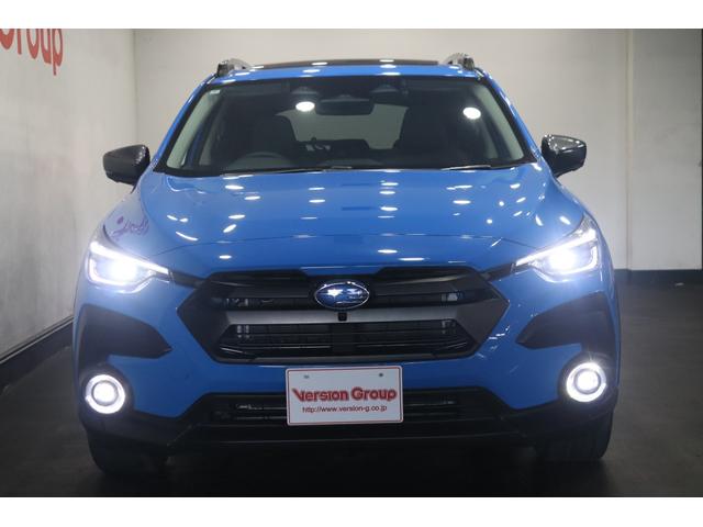 �y�X�y�b�N�z�R���p�N�g�{�f�B�A�V�����g���J���`�v�c�x�[�X�̖{�i�I�Ȃr�t�u���\�A���M�b�h���X�|�[�e�B�ȃf�U�C����g�ݍ��킹�A�s���A�E�g�h�A�܂ŕ��L�����p�o����N���X�I�[�o�[�r�t�u�u�N���X�g���b�N�v�B