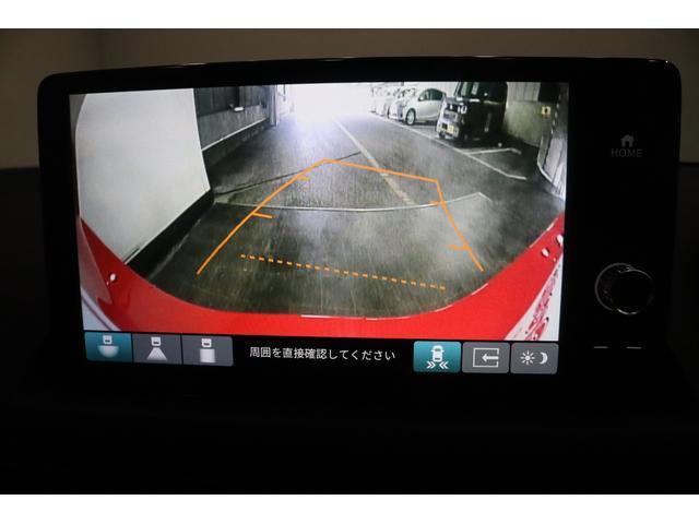 �y�o�b�N�J�����z����̉f�������j�^�[�Ŋm�F�ł��܂��B���Ԃ����ȕ��ɂ����߂̕⏕�@�\�ł��B