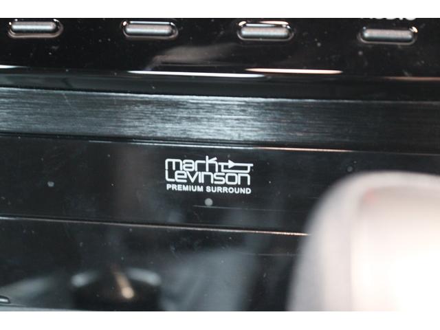 �y�l�������@�k�����������������t�@�����X�R�c�T���E���h�T�E���h�V�X�e���z���N�T�X�����̐�p�v���~�A���T�E���h�Ƃ��č̗p�B�ԓ��ɍ\������Ă���X�s�[�J�[�͂Q�R�B