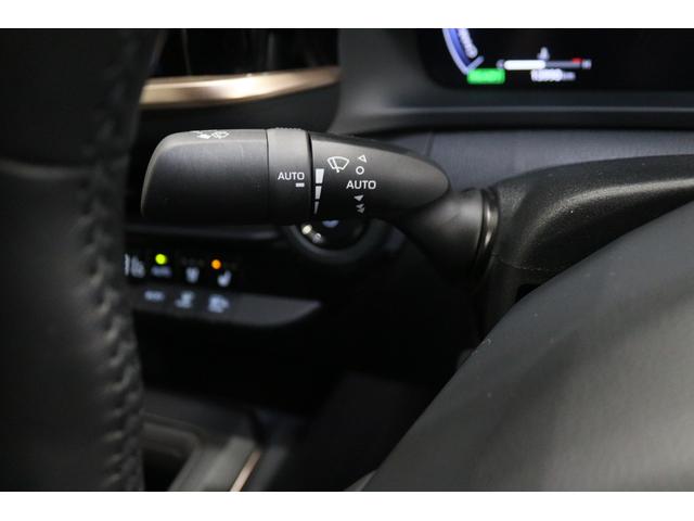 クラウンクロスオーバー Ｇアドバンスド・レザーパッケージ　全国３年保証付　本革シート　デジタルインナーミラー　メモリーナビ　フルセグ　全周囲カメラ　ＨＵＤ　セーフティセンス　シートヒーター　ベンチレーション　前後ドラレコ　ＥＴＣ　パワーバックドア　２１ＡＷ（31枚目）