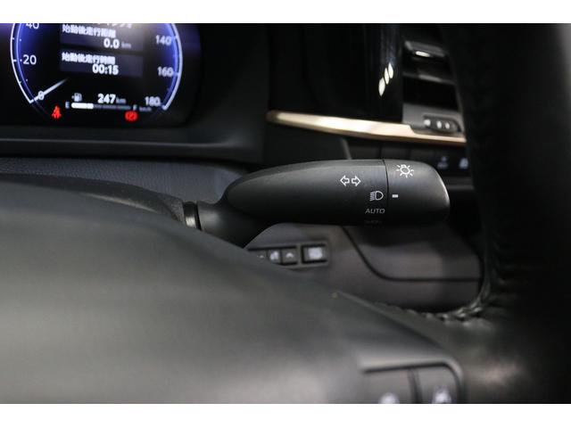 クラウンクロスオーバー Ｇアドバンスド・レザーパッケージ　全国３年保証付　本革シート　デジタルインナーミラー　メモリーナビ　フルセグ　全周囲カメラ　ＨＵＤ　セーフティセンス　シートヒーター　ベンチレーション　前後ドラレコ　ＥＴＣ　パワーバックドア　２１ＡＷ（32枚目）