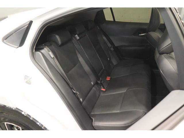 Toyota PRIUS Z — миниатюра 12