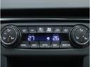 【オートエアコン/デュアル】運転席・助手席別々に温度調整が可能です。お好みの温度を設定するだけ。快適性があがります。