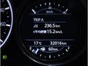 【USB端子】専用ケーブルを使って対応デバイスを接続すれば、保存した音楽データ等の再生が可能です。