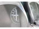 【運転席・助手席バニティミラー】照明付きで車内での身だしなみのチェックやメイク直しにも活用できます。