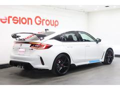 ���������ʡ������������󥪡��ʡ����ر�֡����Ҥμ֤����ƥ���ɥ桼��������ľ�����򤷤�����Τ狼��¿��ʤ��֤���·���Ƥ���ޤ��� 4