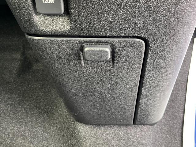 ストライプスGターボ スマートアシスト(トヨタ・ダイハツ)/両側電動スライドドア/シートヒーター 前席/車線逸脱防止支援システム/パーキングアシスト バックガイド/届出済未使用車/ヘッドランプ LED ターボ 禁煙車(24枚目)
