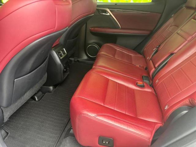 ＲＸ ＲＸ３００Ｆスポーツ　サンルーフ／保証書／純正　１１．６インチ　ＳＤナビ／衝突安全装置／シートヒーター／パノラミックビューモニター／車線逸脱防止支援システム／シート　合皮／パーキングアシスト　バックガイド　全周囲カメラ（7枚目）