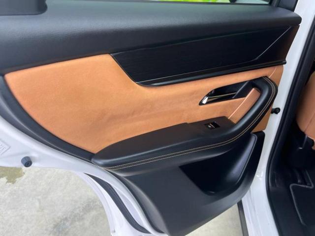 ＣＸ－６０ ４ＷＤ　ＸＤハイブリッドプレミアムスポーツ　新品タイヤ／サンルーフ／ＢＯＳＥ／保証書／ディスプレイオーディオ／衝突安全装置／シートヒーター　全席／全方位モニター／車線逸脱防止支援システム／シート　フルレザー／電動バックドア　革シート　電動シート（21枚目）