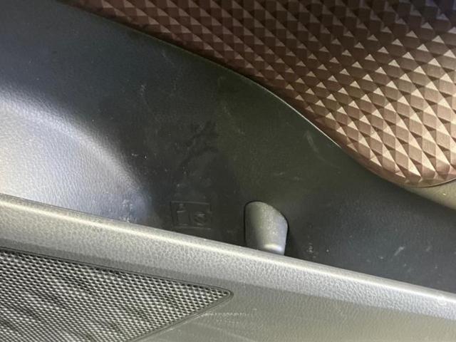 Ｃ－ＨＲ Ｇ　保証書／純正　９インチ　ＳＤナビ／衝突安全装置／シートヒーター／車線逸脱防止支援システム／シート　ハーフレザー／ヘッドランプ　ＬＥＤ／ＥＴＣ／ＥＢＤ付ＡＢＳ／横滑り防止装置／アイドリングストップ（23枚目）