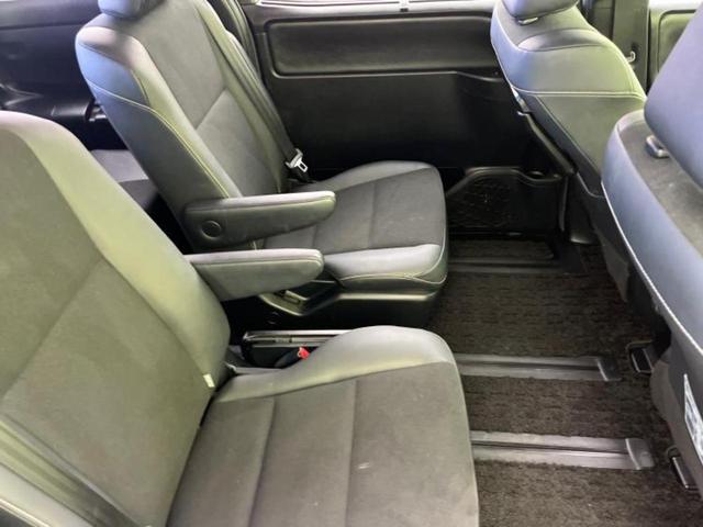 ノア ハイブリッドＳｉダブルバイビー　保証書／純正　９インチ　ＳＤナビ／フリップダウンモニター／衝突安全装置／両側電動スライドドア／シートヒーター　前席／車線逸脱防止支援システム／シート　ハーフレザー／ヘッドランプ　ＬＥＤ　バックカメラ（5枚目）